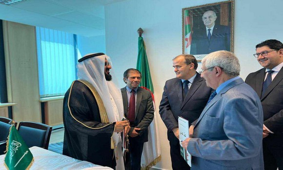 Signature de deux contrats avec la société saoudienne pour l&rsquo;exportation des produits agricoles et alimentaires algériens