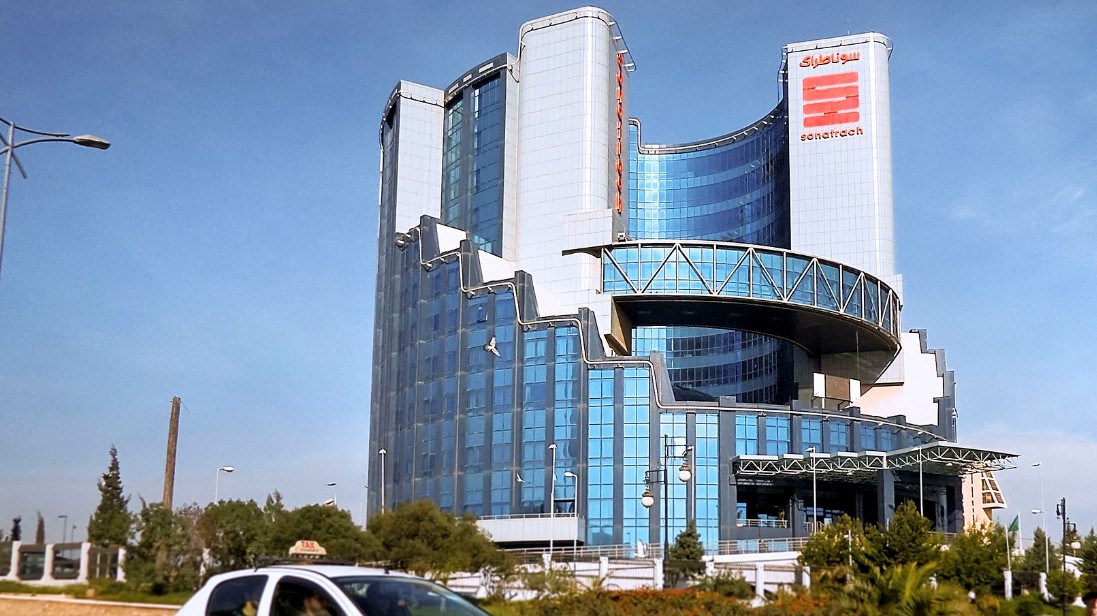 La Sonatrach veut développer une industrie dans le domaine des engrais et des produits chimiques